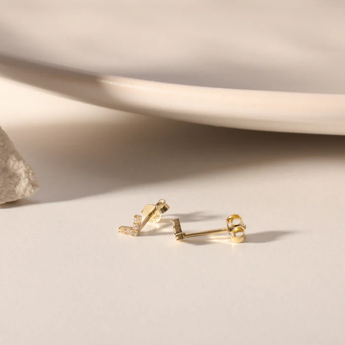 Ohrstecker in 14k (585er Gold) mit Zirkonia / V Design